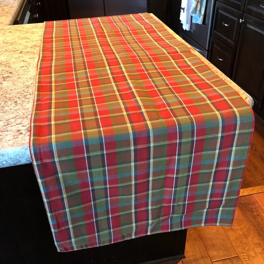 2 Sets Pottery Barn Table Runners and Napkins